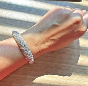 VTG 1980s Swarovski Signed Clear Crystal Gold Hinged Bangle Bracelet